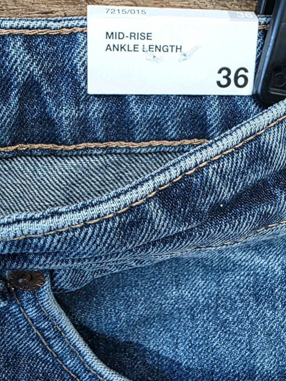 Zara Mid-Rise Turn Up Wide Leg Denim BNWT - Picture 6 of 6